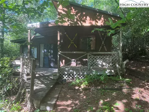 91 Locust Rd, Newland, NC 28657