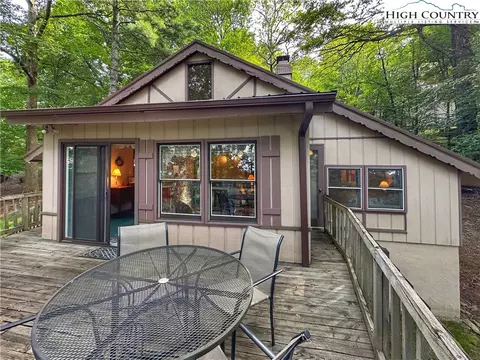 104 Ladybug Ln, Beech Mountain, NC 28604 photo 5