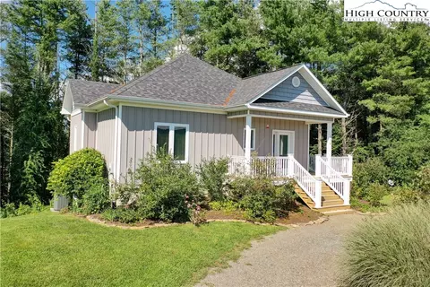 310 Highland Hills Dr, Ennice, NC 28623