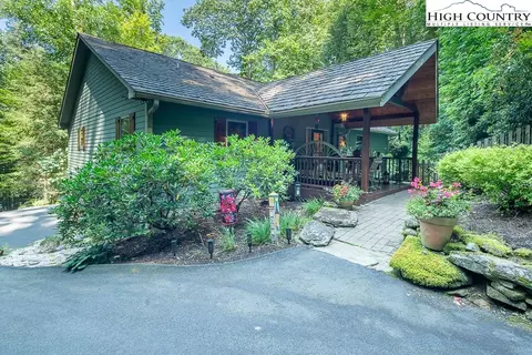 127 Apple Tree, Boone, NC 28607 photo 4