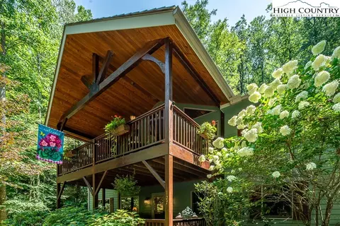 127 Apple Tree, Boone, NC 28607 photo 2