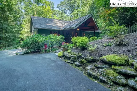 127 Apple Tree, Boone, NC 28607 photo 3