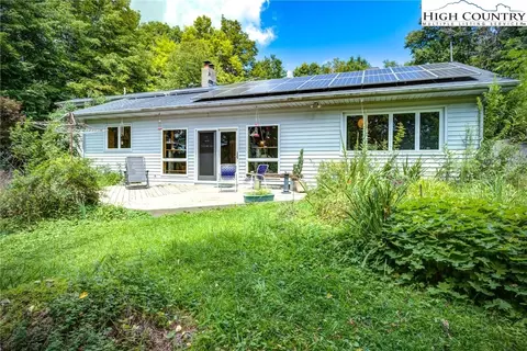 206 Welcome Ln, Elk Park, NC 28622