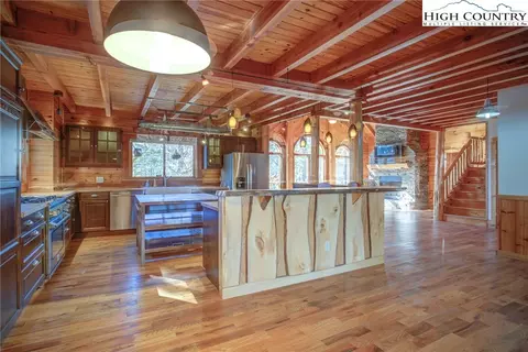 504 Cedar Ridge Dr, Todd, NC 28684 photo 8