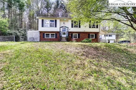 191 Alex Wellborn Rd, Deep Gap, NC 28618 photo 4