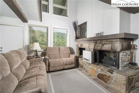 100 Skiway Rd #4, Beech Mountain, NC 28604 photo 17