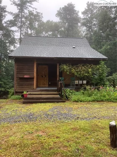 1083 Buck Mtn Rd, Purlear, NC 28665 photo 2