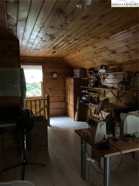 1083 Buck Mtn Rd, Purlear, NC 28665 photo 13