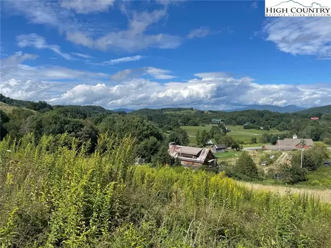 226 Gods Country Rd, Banner Elk, NC 28604