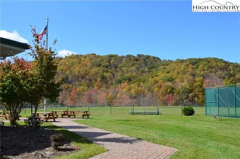 227 Poplar Dr, Beech Mountain, NC 28604 photo 12