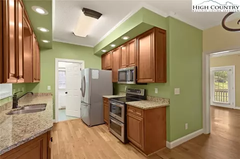 112 Rolling Hills Dr, Boone, NC 28607 photo 12