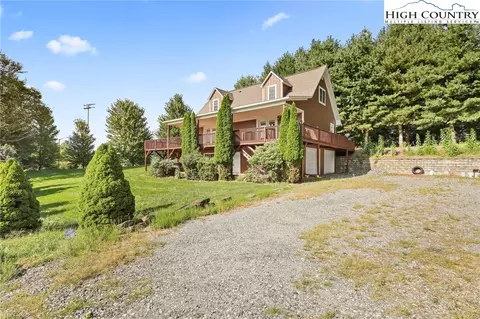 112 Rolling Hills Dr, Boone, NC 28607