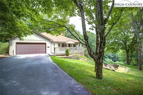 409 Blueberry Ln, Boone, NC 28607 photo 5