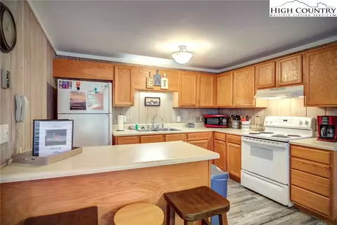 220 Charter Hills Rd #A4, Beech Mountain, NC 28604 photo 8