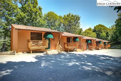 220 Charter Hills Rd #A4, Beech Mountain, NC 28604