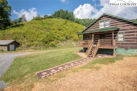 2448 Long Branch Rd, Lansing, NC 28643