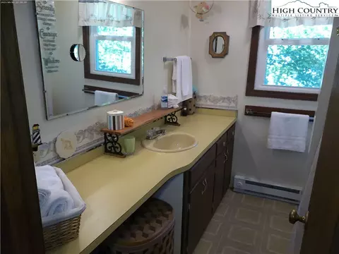 5187 Nc Highway 16 Hwy, Jefferson, NC 28640 photo 13