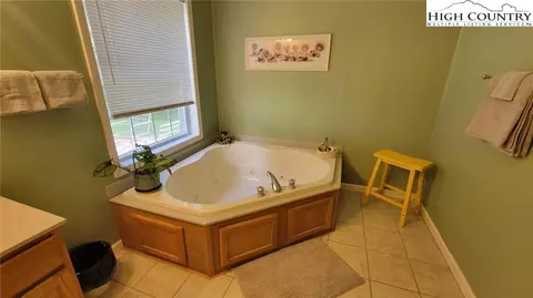412 Mulberry Mountain Rd, Boone, NC 28607 photo 11