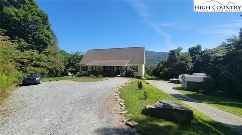 412 Mulberry Mountain Rd, Boone, NC 28607