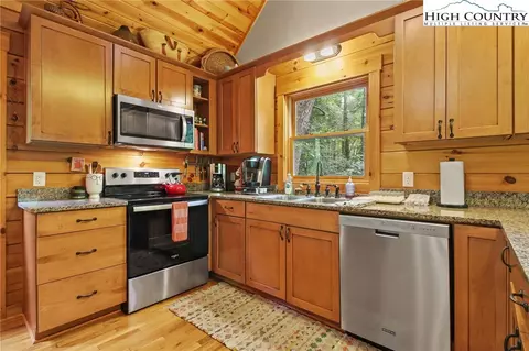 230 Harrison Ln, Boone, NC 28607 photo 16