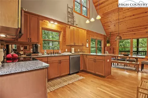 230 Harrison Ln, Boone, NC 28607 photo 9