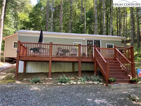 301 Parkway Dr, Jefferson, NC 28640