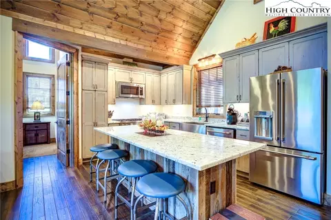 242 Camp Eagle Loop, Banner Elk, NC 28604 photo 8