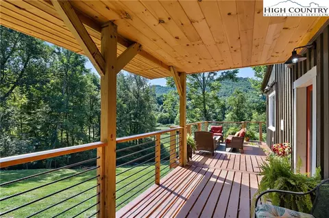 141 Old Squirrel Creek Rd, Newland, NC 28657