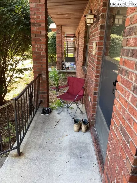 1469 W King St #108, Boone, NC 28607