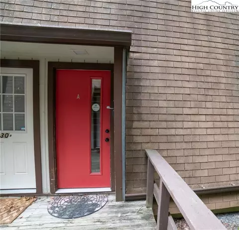 30 Creekside Dr #A, Banner Elk, NC 28604