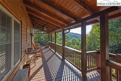 447 Dawn Warwick Rd, Fleetwood, NC 28626