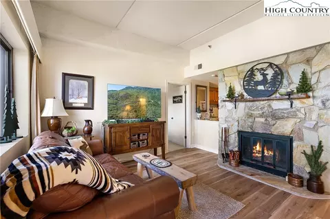 303 Sugar Top Dr #2715, Sugar Mountain, NC 28604