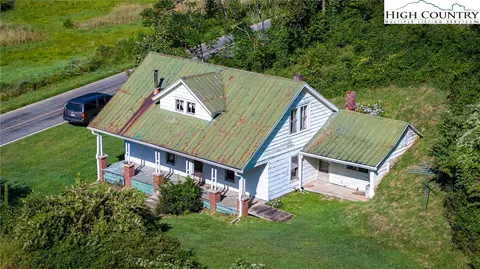 2070 Roundabout Rd, Creston, NC 28615