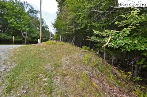 136 Lower Snowbird Trl, Beech Mountain, NC 28604 photo 4