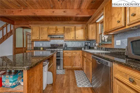 306 Fieldstream Dr, Boone, NC 28607 photo 8