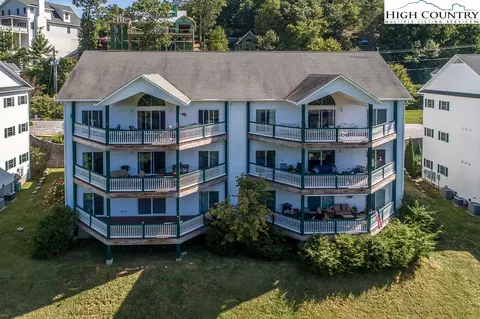 220 Village Dr #303, Blowing Rock, NC 28605