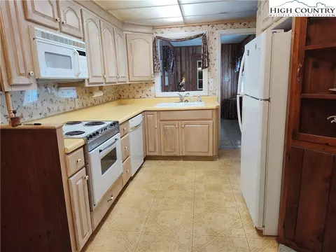 1897 Aho Rd, Boone, NC 28607 photo 10