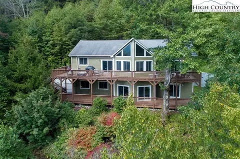 455 Scenic Dr, Vilas, NC 28692