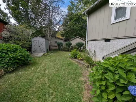 25 Meadow, Newland, NC 28657 photo 9