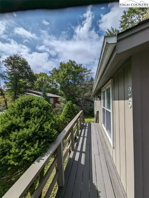 25 Meadow, Newland, NC 28657 photo 5