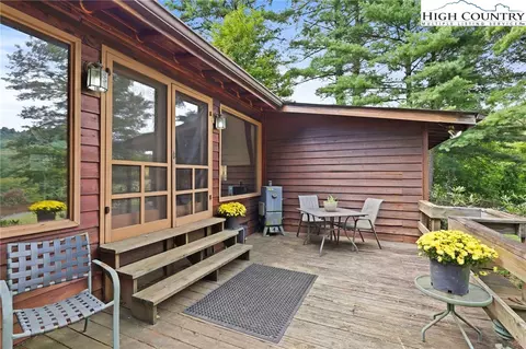 222 W Hilltop Dr, Boone, NC 28607 photo 4