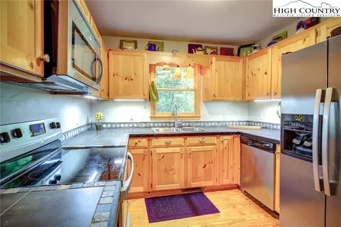 3664 Wildcat Rd, Deep Gap, NC 28618 photo 14