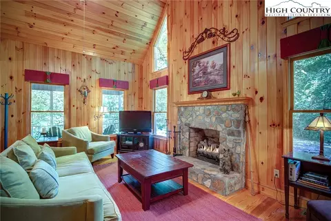 3664 Wildcat Rd, Deep Gap, NC 28618 photo 4