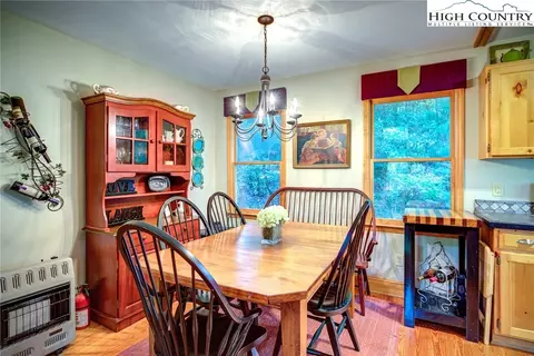 3664 Wildcat Rd, Deep Gap, NC 28618 photo 12