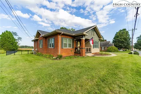 401 S Main St, Dobson, NC 27017 photo 32
