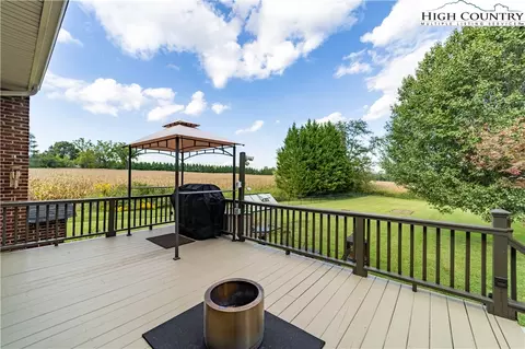 401 S Main St, Dobson, NC 27017 photo 28