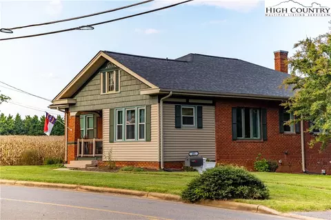 401 S Main St, Dobson, NC 27017 photo 43