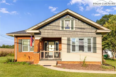 401 S Main St, Dobson, NC 27017 photo 3