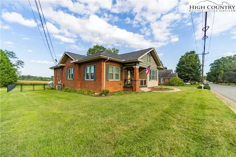 401 S Main St, Dobson, NC 27017 photo 41