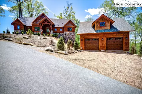 31 Village Court Ext, Banner Elk, NC 28604